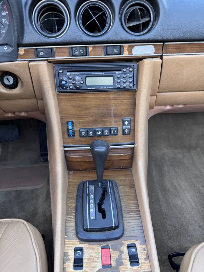 Mercedes-benz-380sl-1983-9