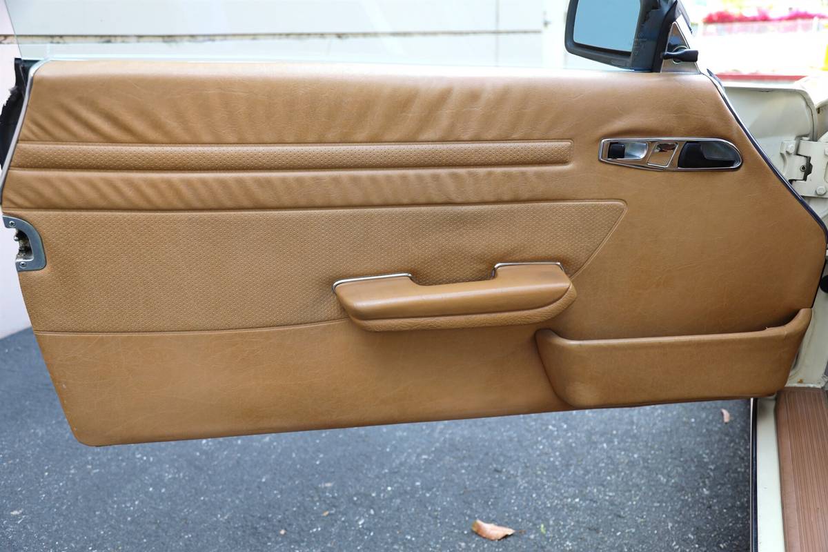 Mercedes-benz-380sl-1983-custom-15