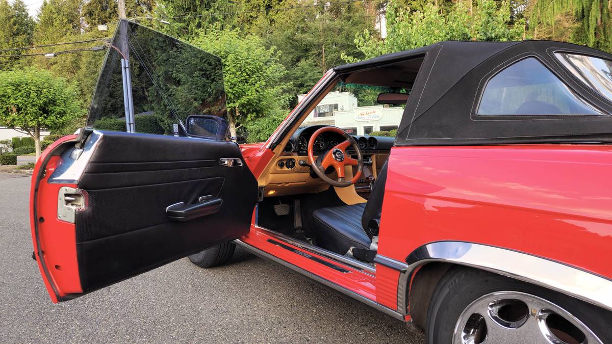Mercedes-benz-380sl-1984-5