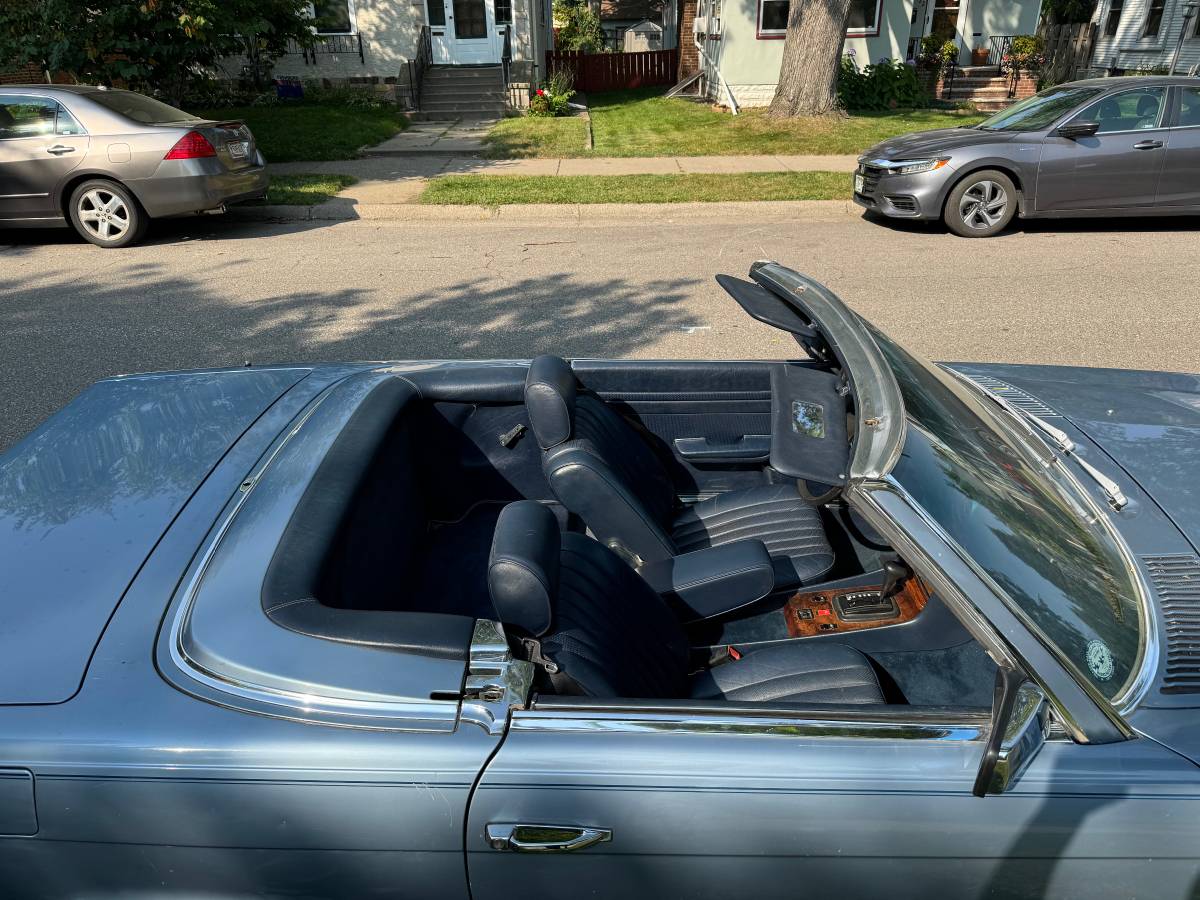Mercedes-benz-380sl-1985-blue-13
