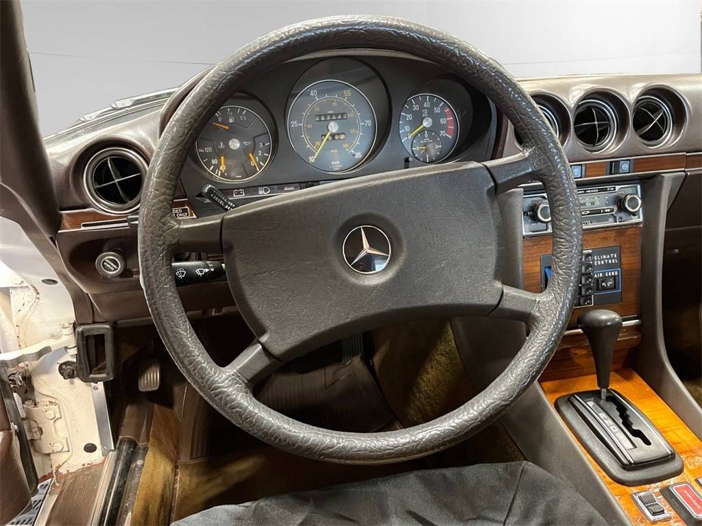 Mercedes-benz-400-class-450-sl-1980-white-39