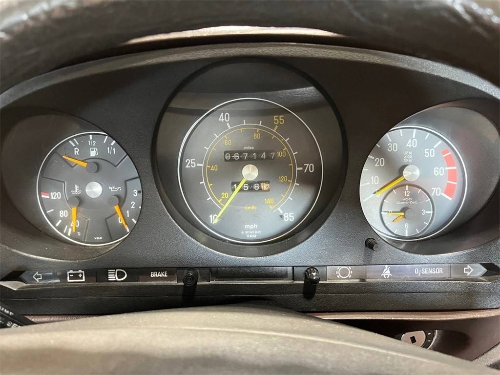Mercedes-benz-400-class-450-sl-1980-white-53