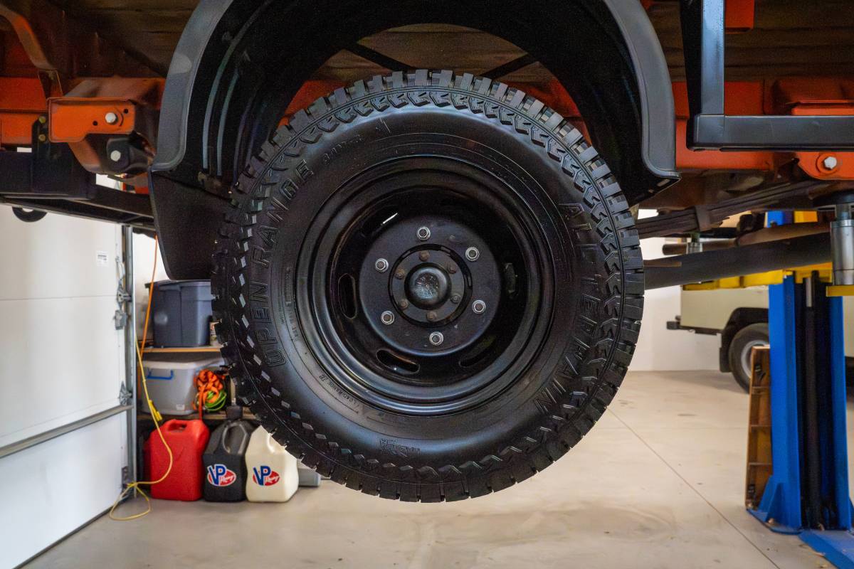 Mercedes-benz-407d-diesel-1986-orange-12