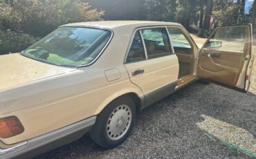 Mercedes-benz-420-sel-sedan-1987-yellow-3