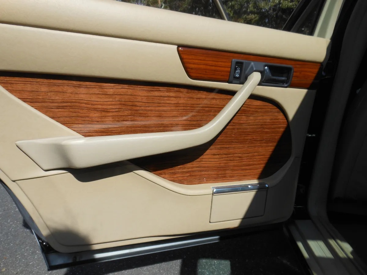 Mercedes-benz-420sel-1991-Black-Creme-Beige-10