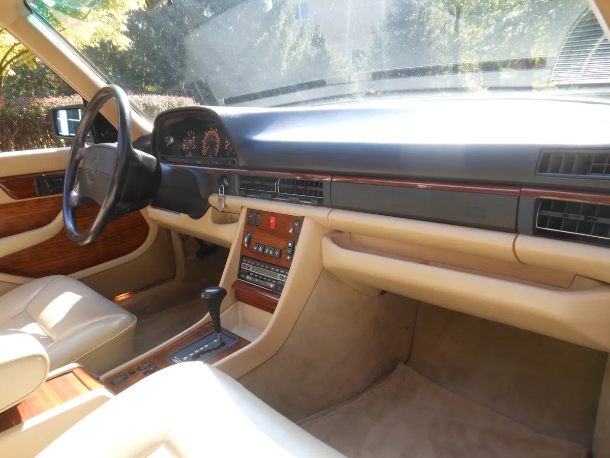 Mercedes-benz-420sel-1991-Black-Creme-Beige-14