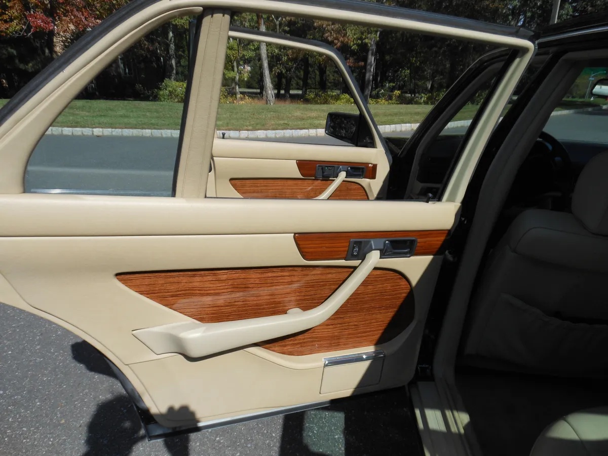 Mercedes-benz-420sel-1991-Black-Creme-Beige-9