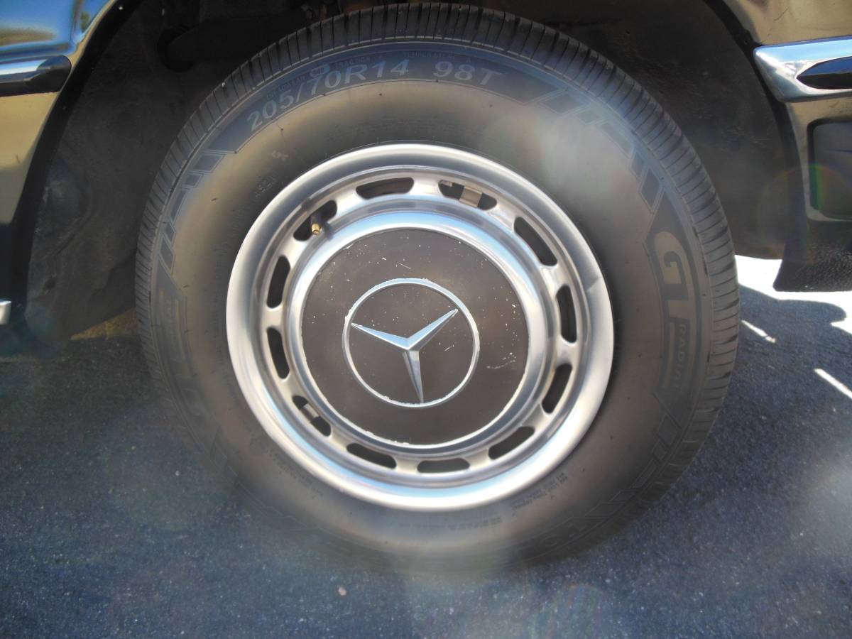 Mercedes-benz-450-sel-1975-black-19