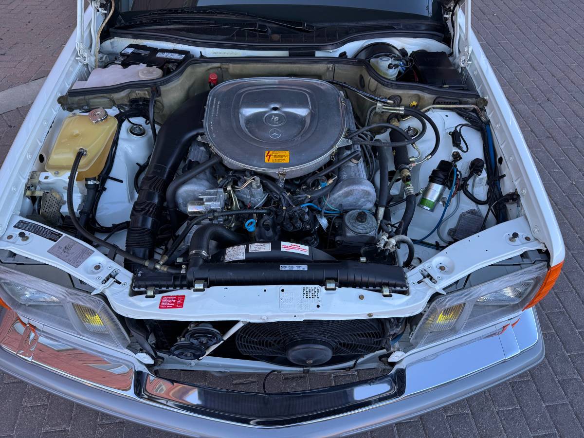 Mercedes-benz-500-500sel-1984-white-22