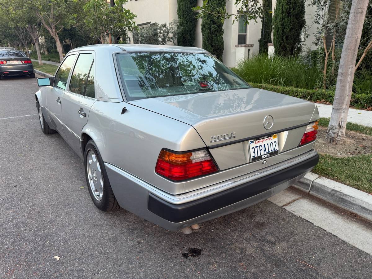 Mercedes-benz-500e-1993-silver-1