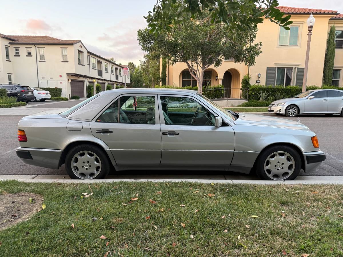 Mercedes-benz-500e-1993-silver-4