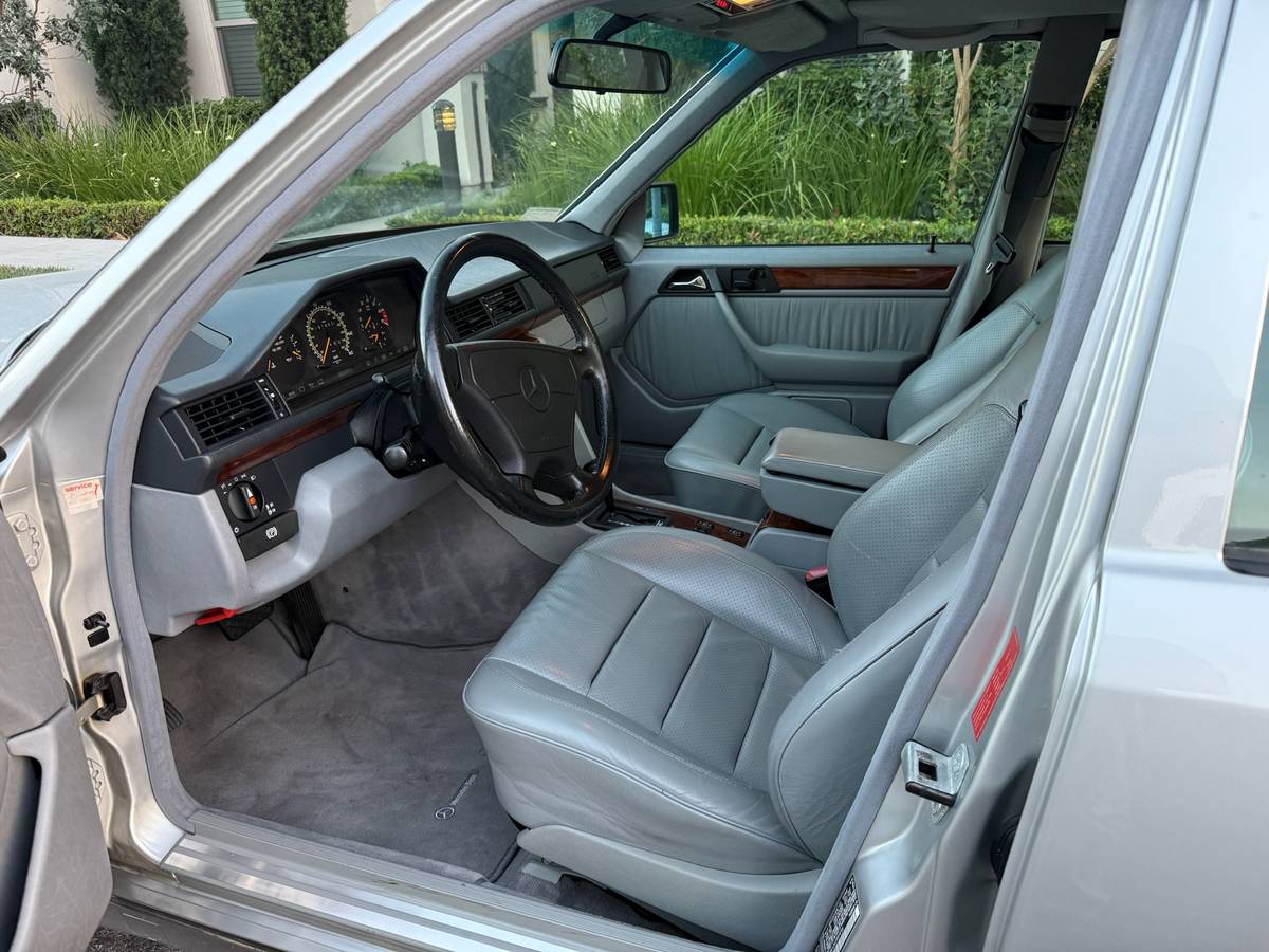 Mercedes-benz-500e-1993-silver-6
