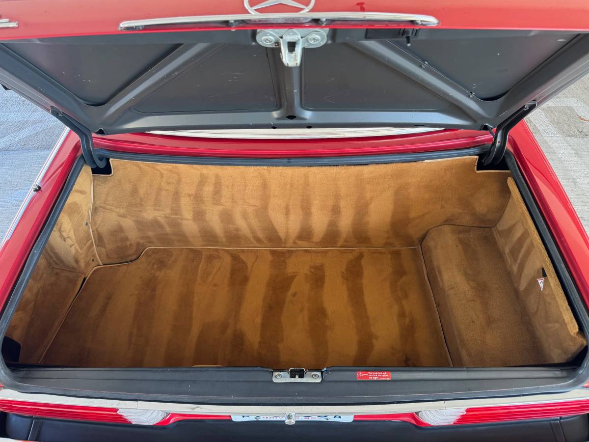 Mercedes-benz-560-560sl-1988-red-23