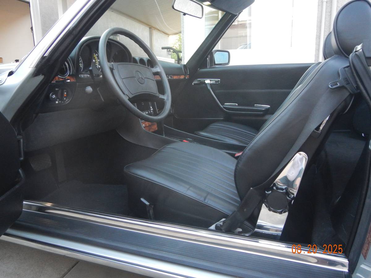 Mercedes-benz-560-560sl-1988-silver-1