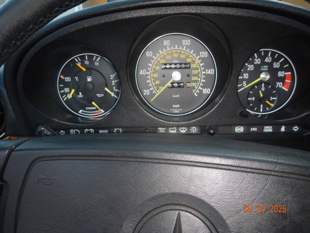 Mercedes-benz-560-560sl-1988-silver-5
