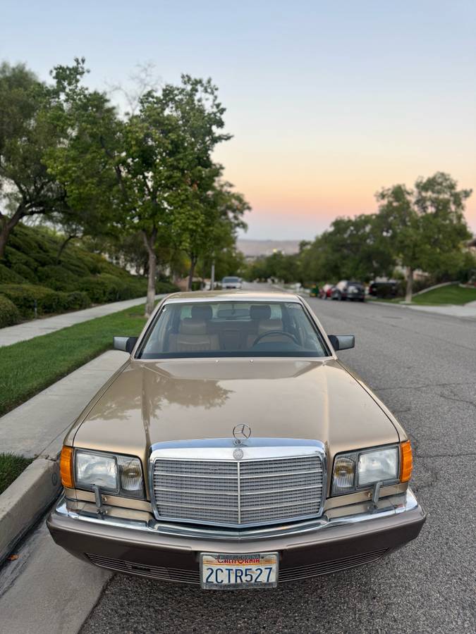 Mercedes-benz-560-class-1986-3