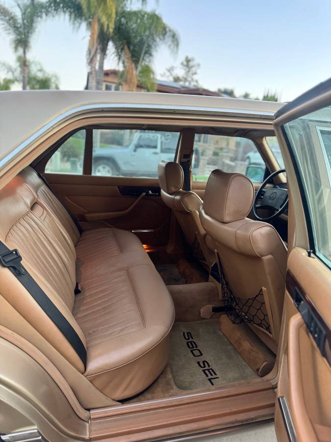 Mercedes-benz-560-class-1986-5
