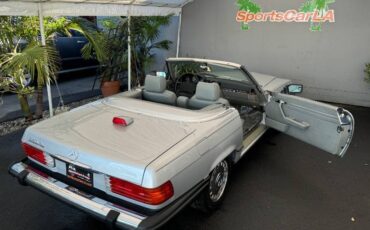 Mercedes-benz-560-class-1987-3