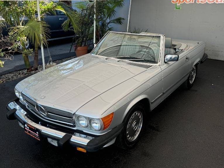 Mercedes-benz-560-class-1987-5