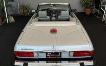 Mercedes-benz-560-class-1987-6