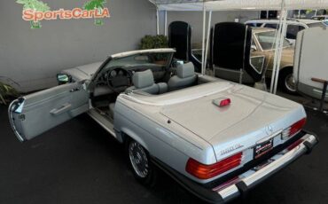 Mercedes-benz-560-class-1987-8