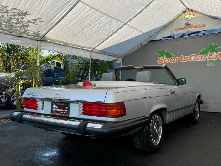 Mercedes-benz-560-class-1987-9