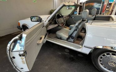 Mercedes-benz-560-class-1988-12