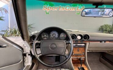 Mercedes-benz-560-class-1988-13
