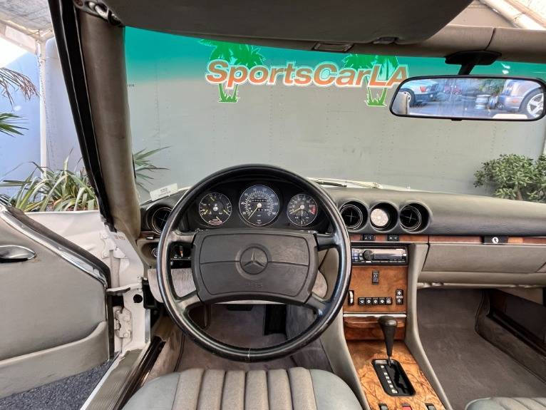Mercedes-benz-560-class-1988-15