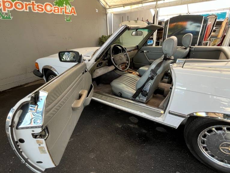 Mercedes-benz-560-class-1988-33