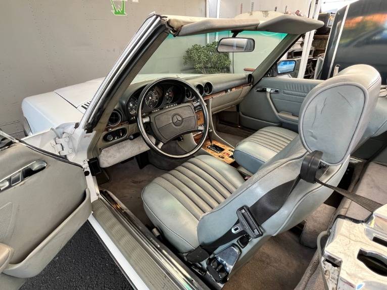 Mercedes-benz-560-class-1988-36