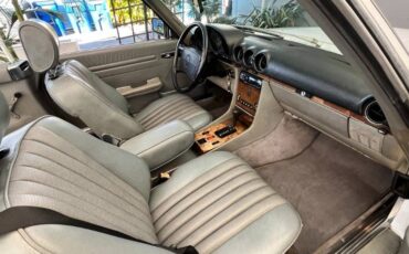 Mercedes-benz-560-class-1988-41