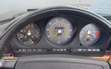 Mercedes-benz-560-class-1989-4