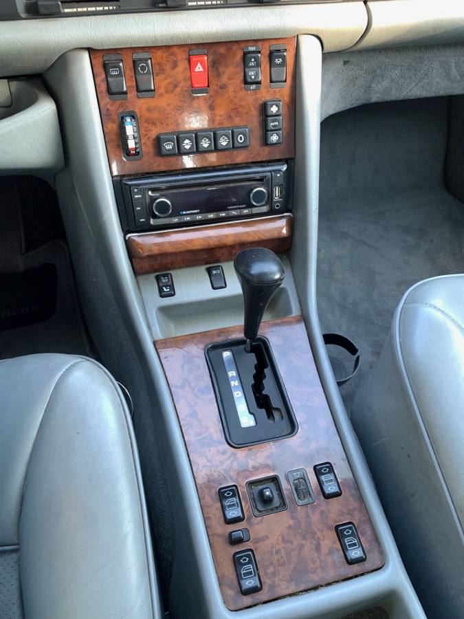Mercedes-benz-560-sel-1986-blue-15