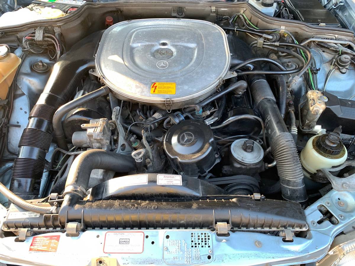 Mercedes-benz-560-sel-1986-blue-17