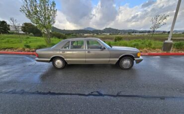 Mercedes-benz-560-sel-1989-grey-1