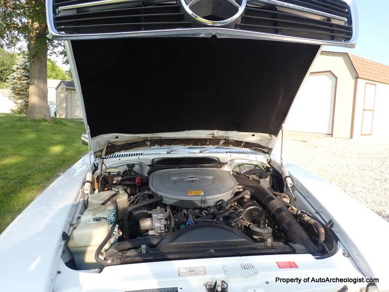 Mercedes-benz-560-sl-1986-white-13