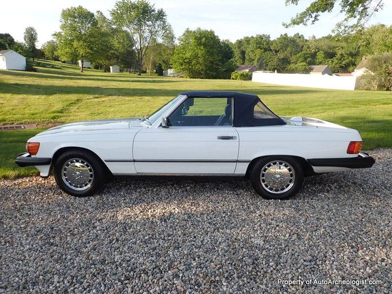 Mercedes-benz-560-sl-1986-white-16