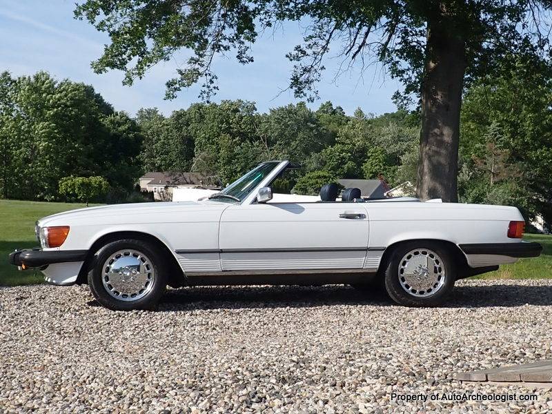 Mercedes-benz-560-sl-1986-white-25