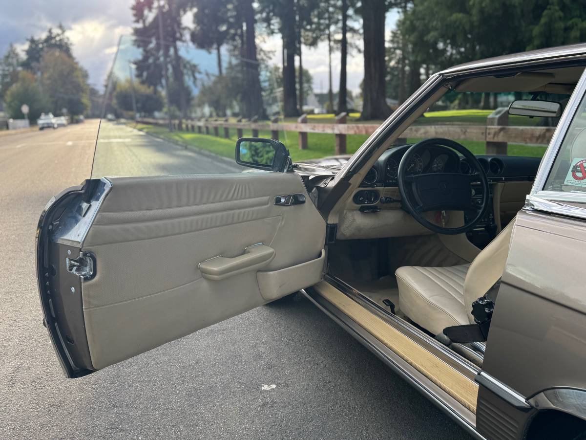 Mercedes-benz-560-sl-1988-brown-13