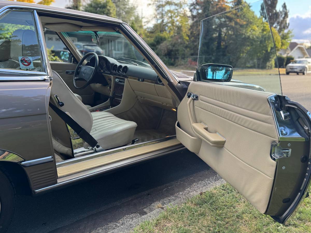 Mercedes-benz-560-sl-1988-brown-4