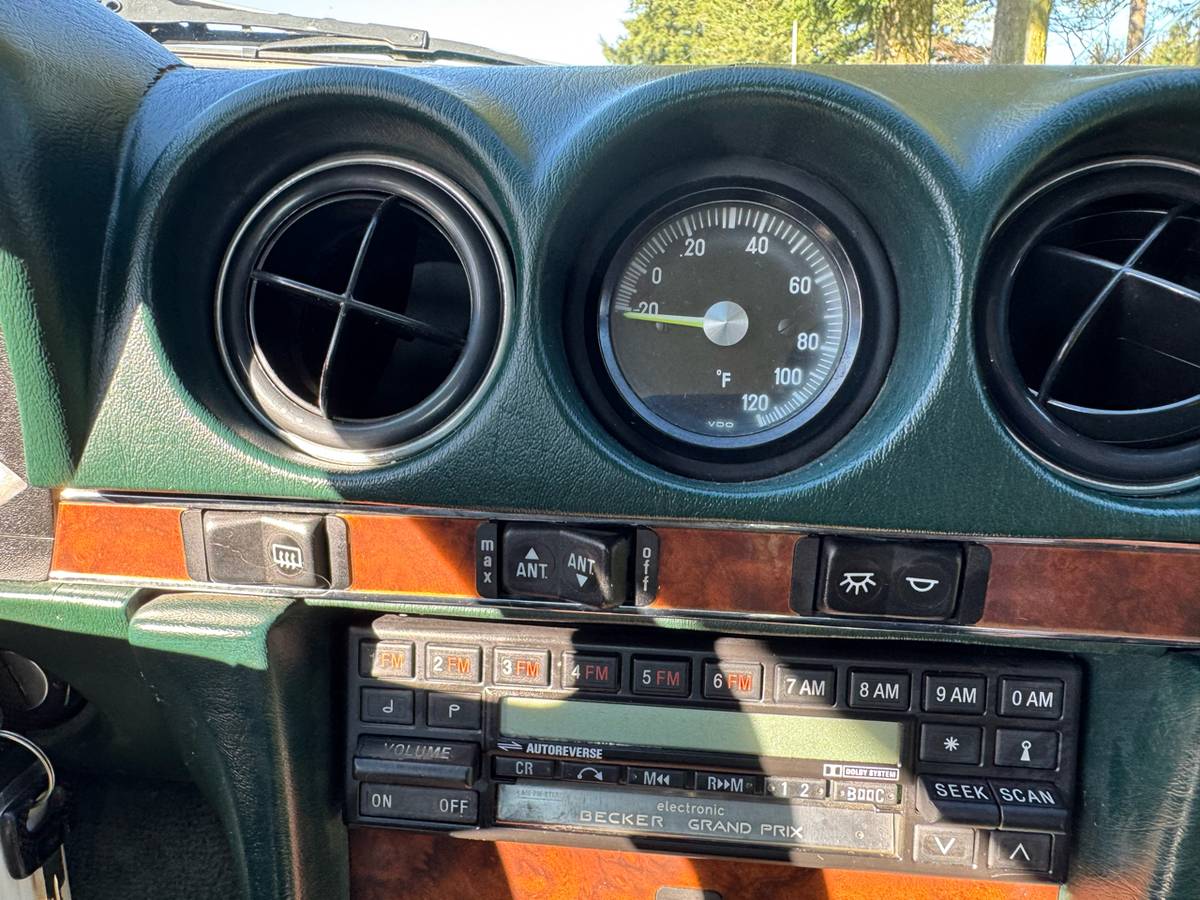 Mercedes-benz-560-sl-1989-green-1