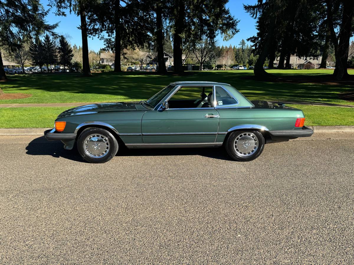 Mercedes-benz-560-sl-1989-green-2
