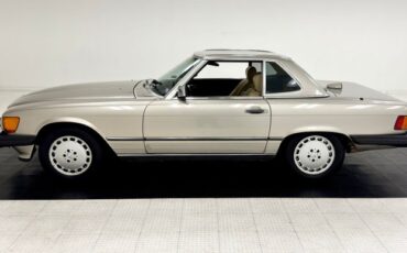 Mercedes-benz-560sl-1986-Champagne-Creamy-Beige-1