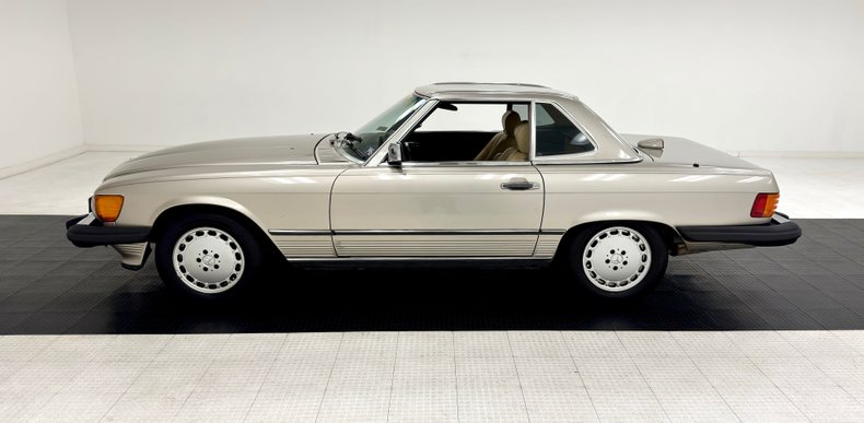 Mercedes-benz-560sl-1986-Champagne-Creamy-Beige-1