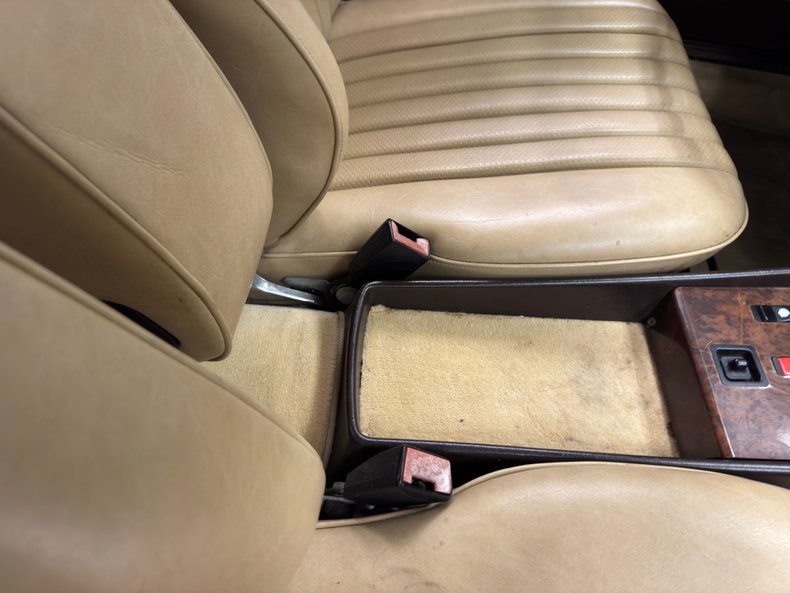 Mercedes-benz-560sl-1986-Champagne-Creamy-Beige-11