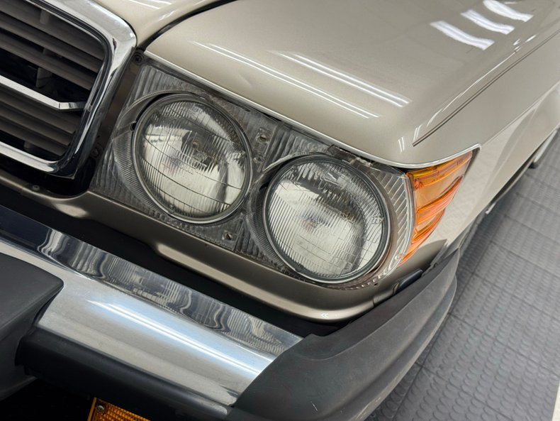 Mercedes-benz-560sl-1986-Champagne-Creamy-Beige-17