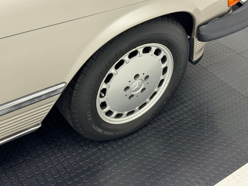 Mercedes-benz-560sl-1986-Champagne-Creamy-Beige-27