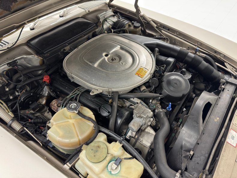 Mercedes-benz-560sl-1986-Champagne-Creamy-Beige-34