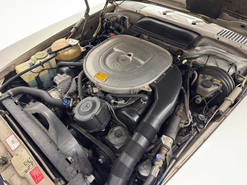 Mercedes-benz-560sl-1986-Champagne-Creamy-Beige-36